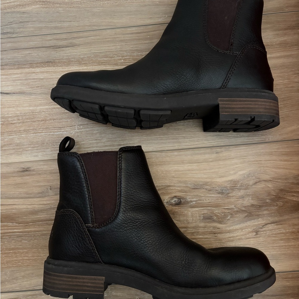 Chelsea style UGG leather boots - Picture 5 of 6